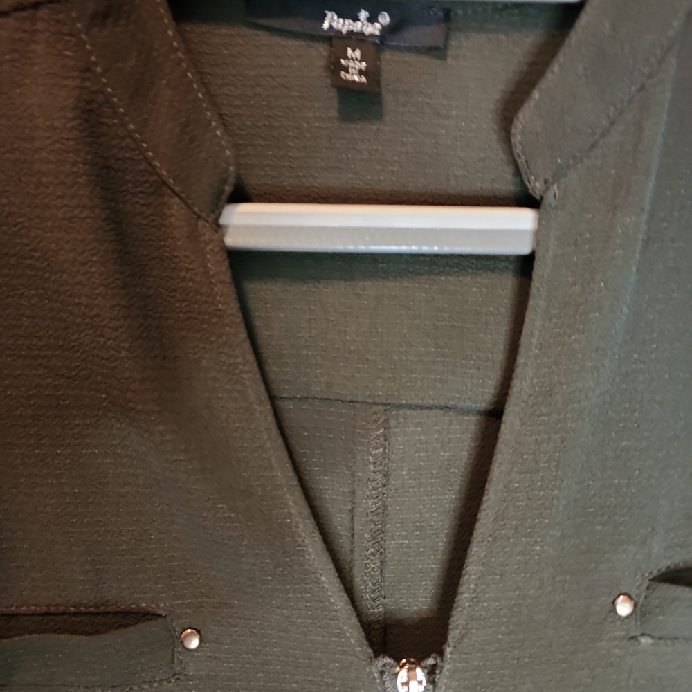 FALL NWOT Tunic Med Papaya olive green - Picture 2 of 9